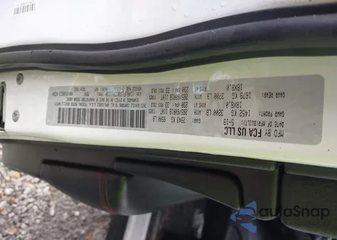 2019 Jeep Grand Cherokee Trailhawk 4X4 z USA, uszkodzony, nr VIN 1C4RJFLG3KC793330